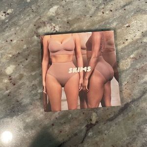 SKIMS Sculpting High Waist Thong New In Box